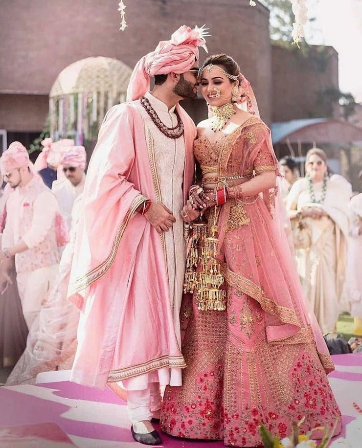 stylish groom wedding outfits