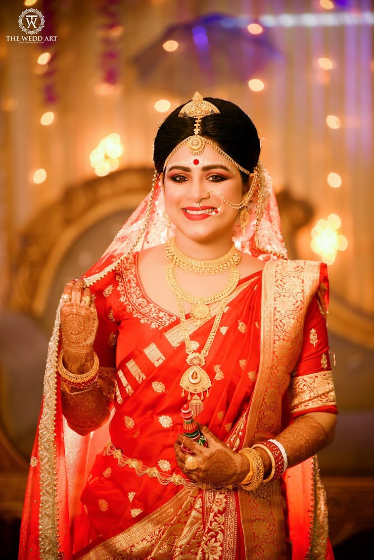 Best Bengali Bridal Bindi Designs For A