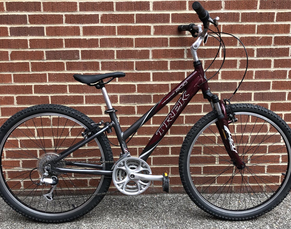 Diamondback 200 online series mountain bike