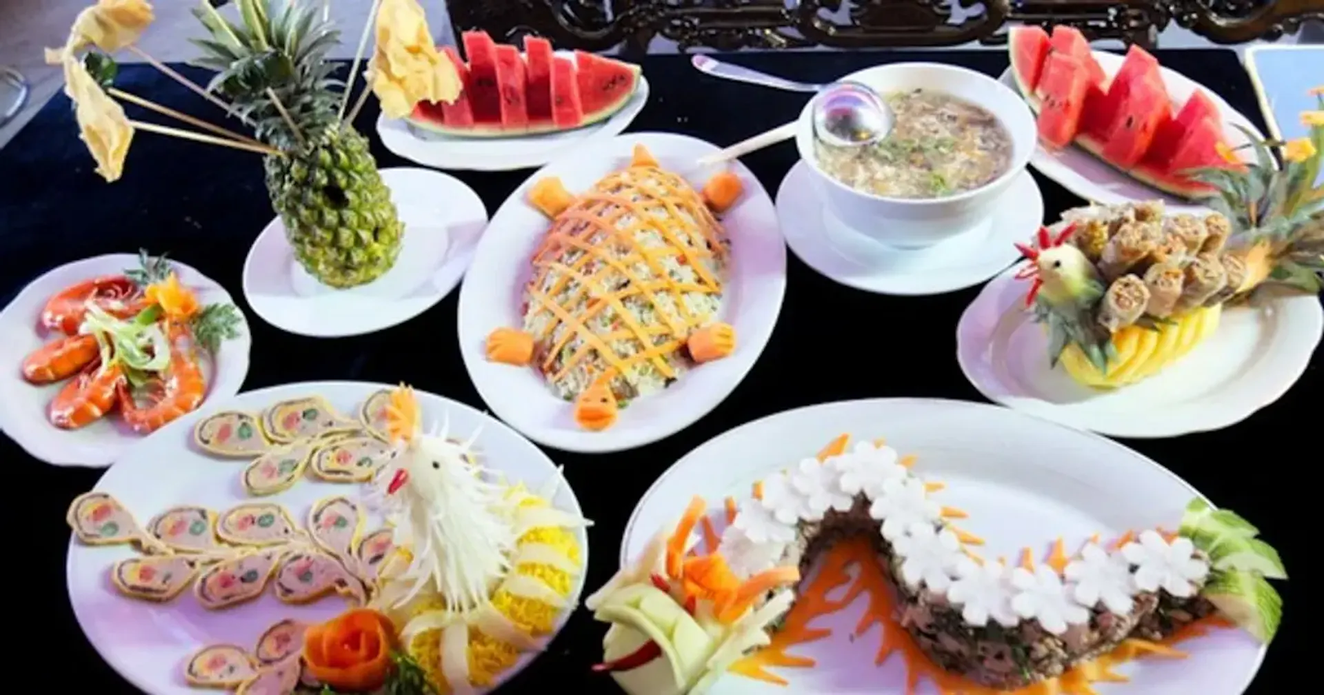 cac-mon-an-trong-tiec-cuoi-seo