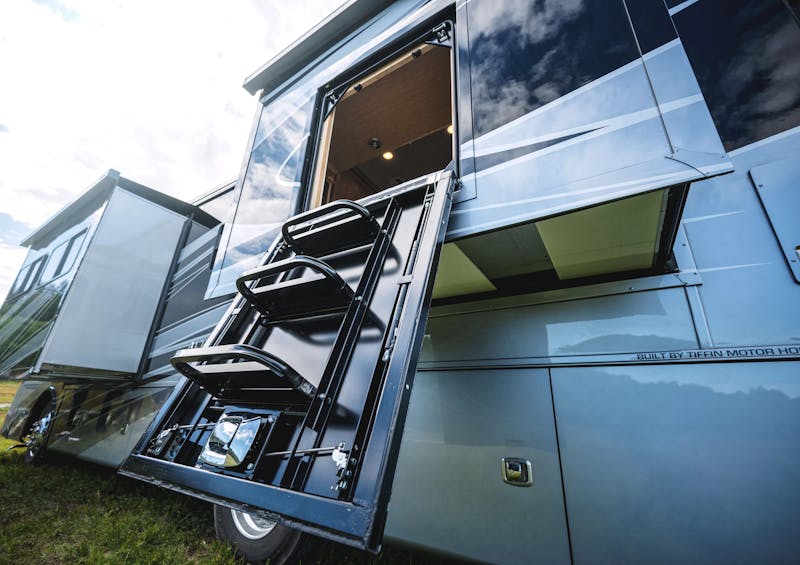 Class A Motorhome Features - THOR Industries