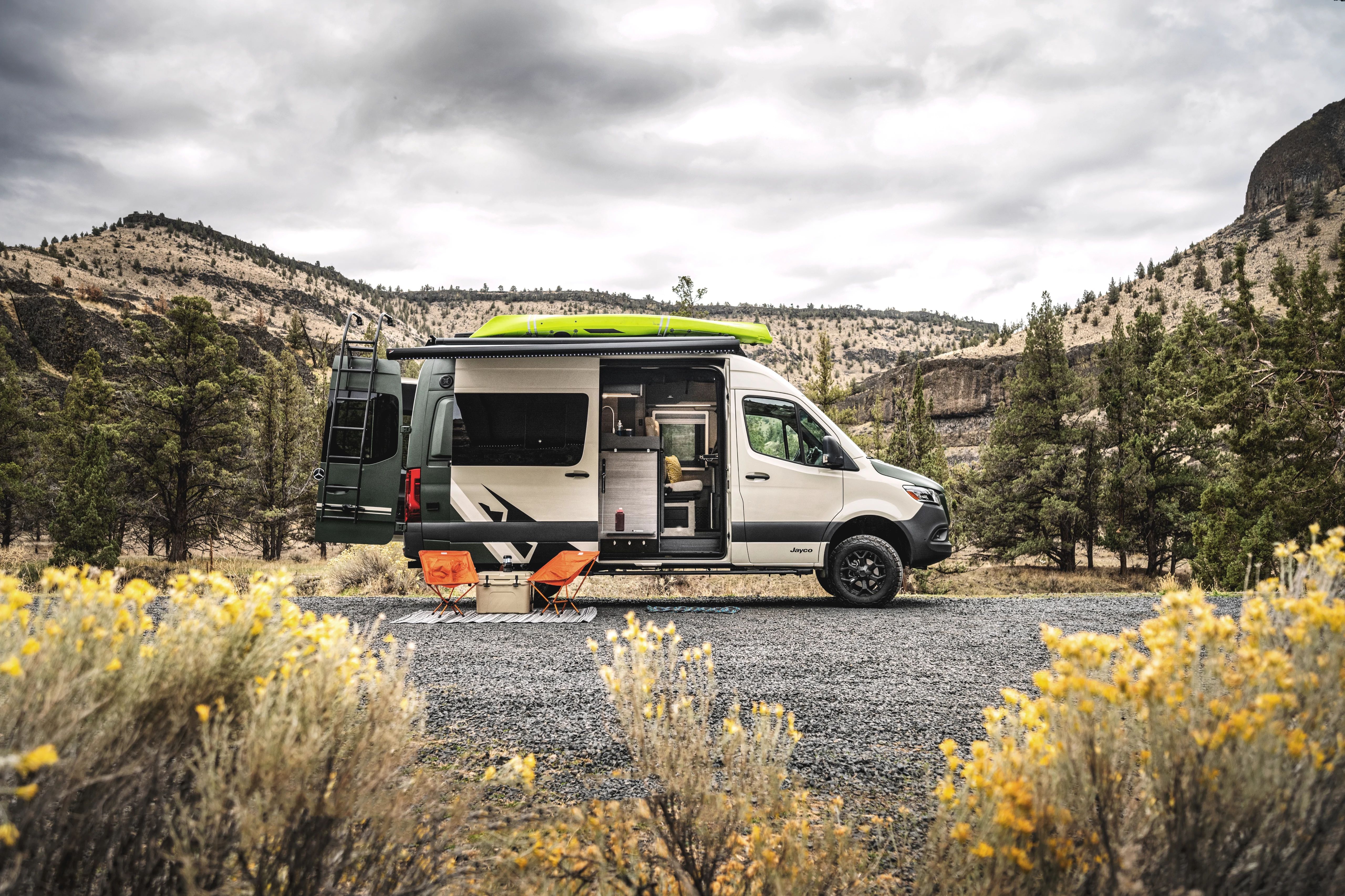 Class B Camper Van Features - THOR Industries