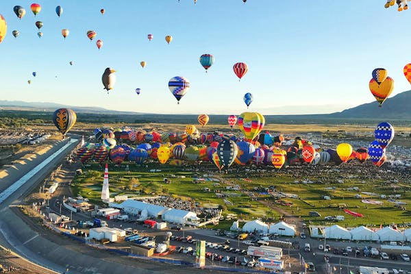 Robin Baxter's photo of the Albuquerque International Balloon Festival