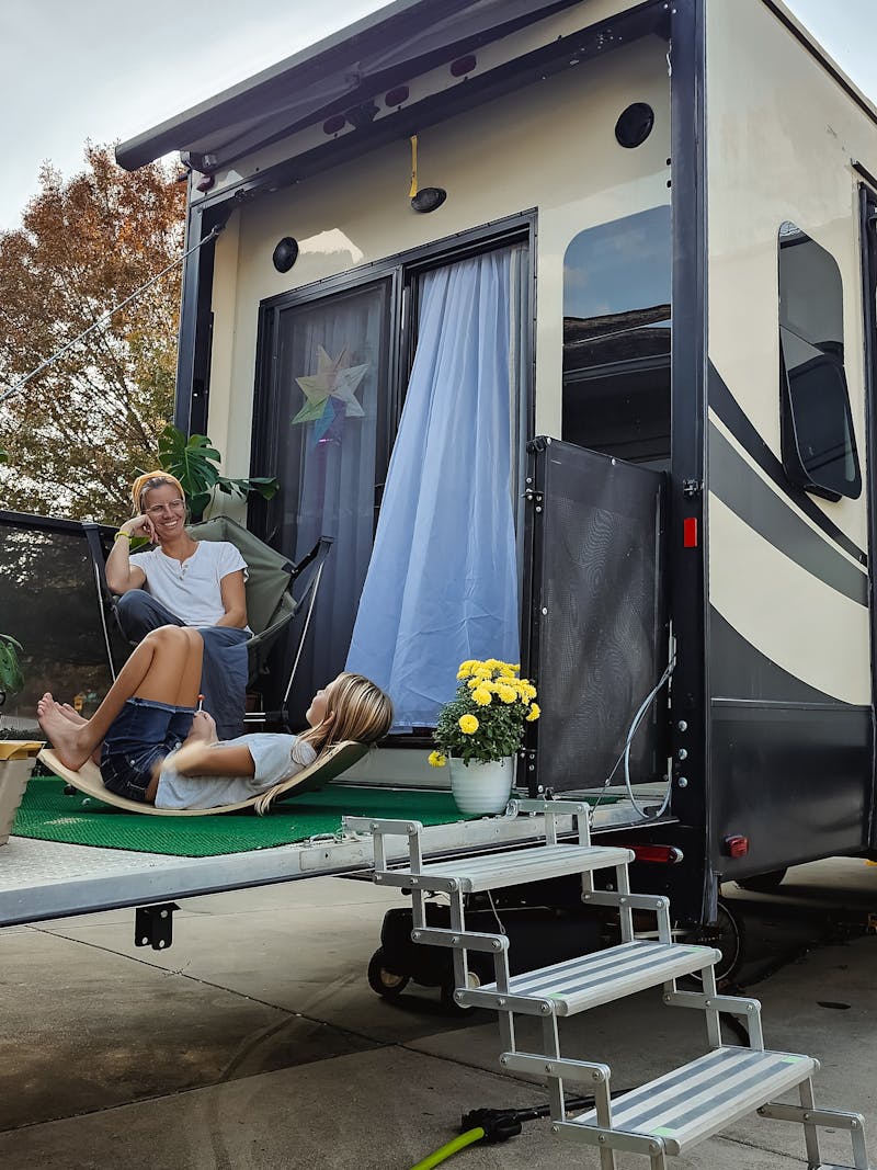 How To Practice Light Courtesy When RV Camping - THOR Industries