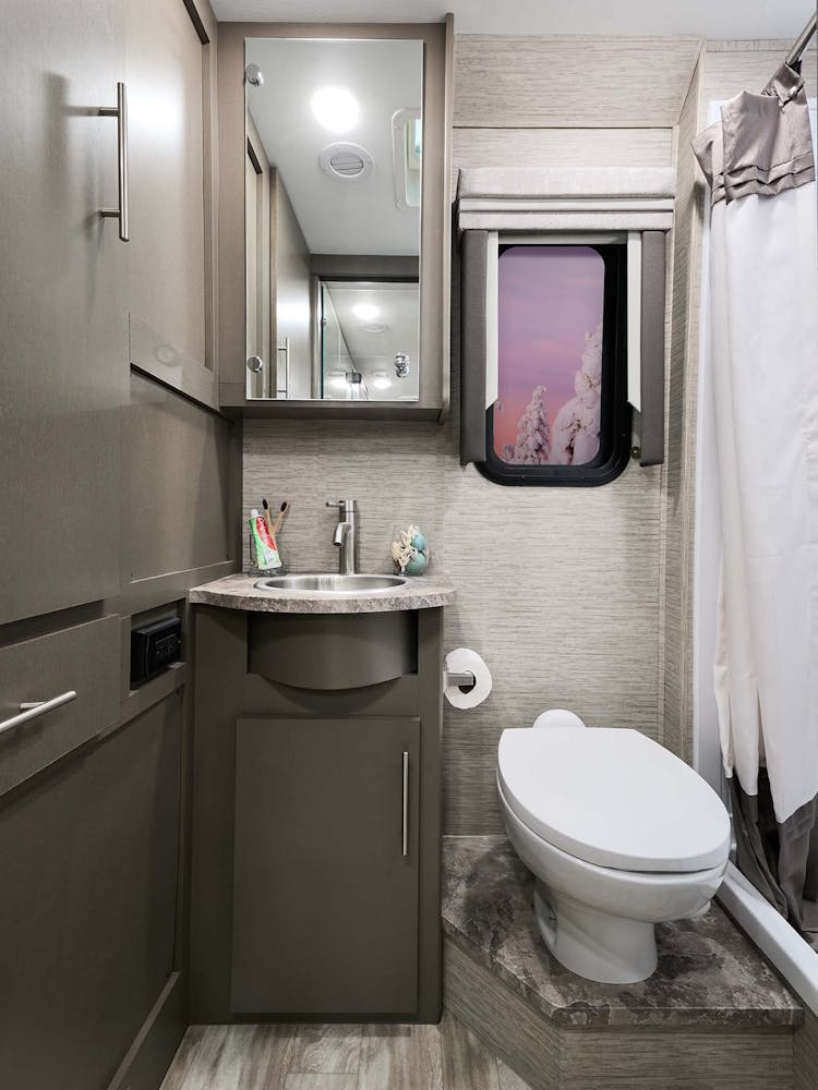 2022 Thor Vegas Class A RV 24.4 Bathroom Pavillion Divine Linen