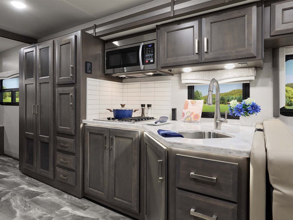 2024 Omni LV35 Mariposa with Wyndham cabinetry kitchen