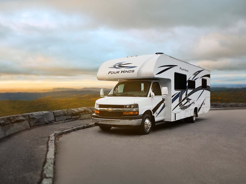2022 Thor Four Winds Class C RV Lifestyle Tennessee shoot