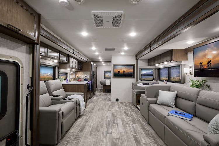 2022 Thor Hurricane Class A RV Front to Back - Silver Strand Carolina Cherry Cabinetry