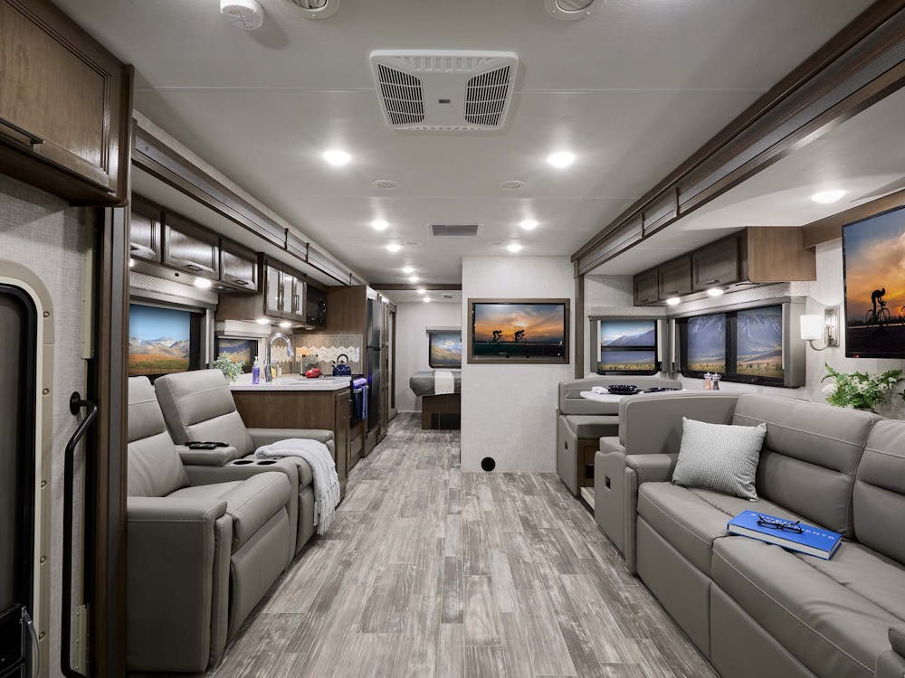 2022 Thor Hurricane Class A RV Front to Back - Silver Strand Carolina Cherry Cabinetry