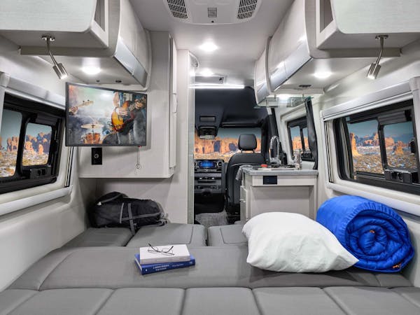 2022 Thor Tranquility Class B RV 19P Conversion Bed - Radiant Silver Radiant Silver Cabinetry - Sprinter Van