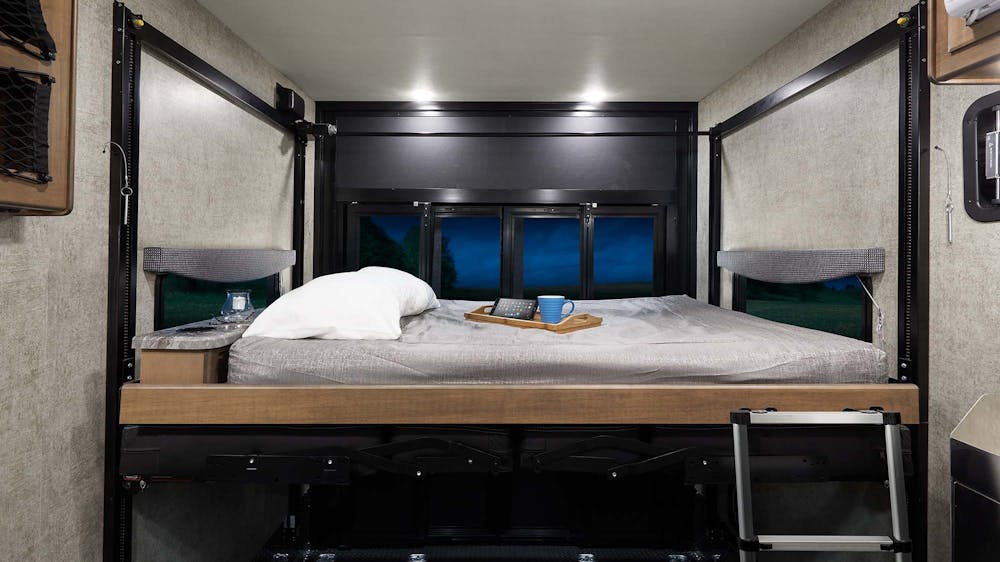 2022 Thor Outlaw Class A Toy Hauler RV 38MB Garage Drop Down Bunk - Street Blues Sanibel Cabinetry