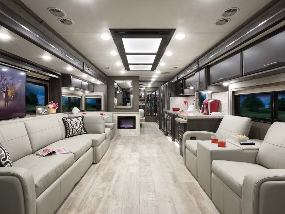 2022 Thor Venetian Class A Diesel Pusher RV F42 Front to Back - Studio Collection™ Vespa Regatta Cabinetry