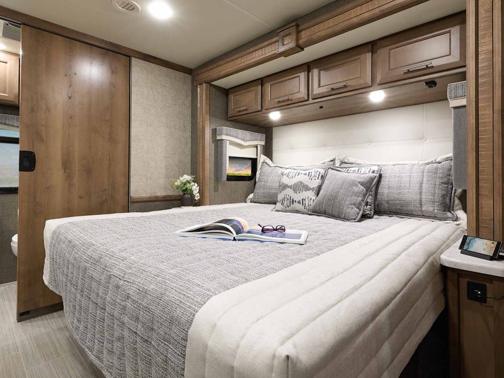 2022 Thor Challenger Class A RV 37FH Tilt-A-View Bed - River Song Sanibel Cabinetry