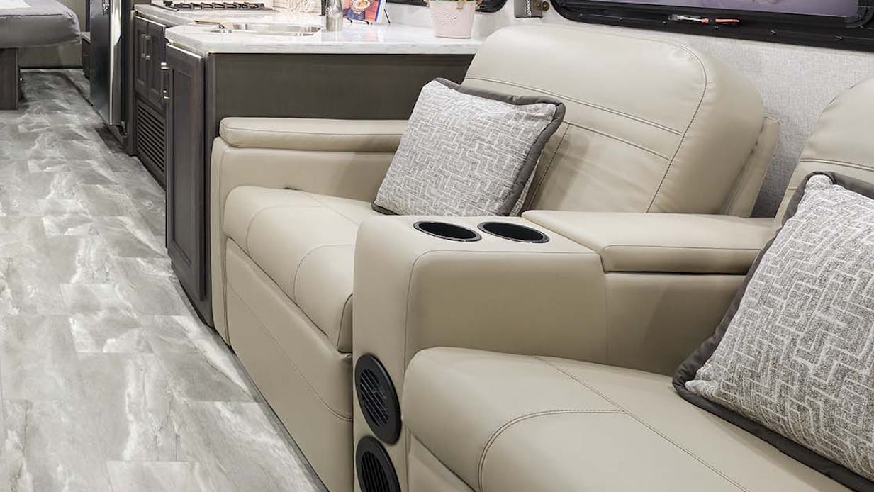 2023 Omni SV34 Mariposa Regatta F2B