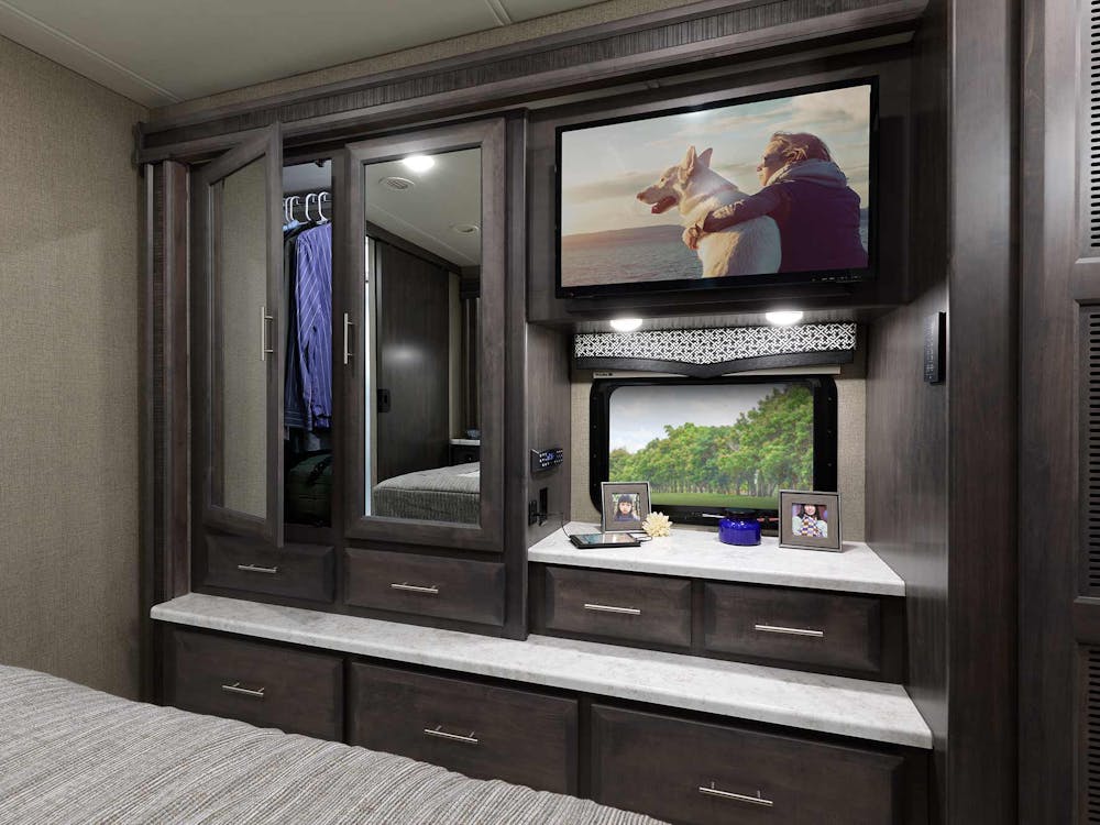 2022 Thor Magnitude Class C RV BT36 Wardrobe - Black Diamond Regatta Cabinetry