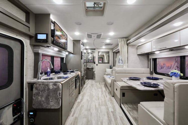 2022 Thor Axis Class A RV 24.4 Front to Back - Pavillion