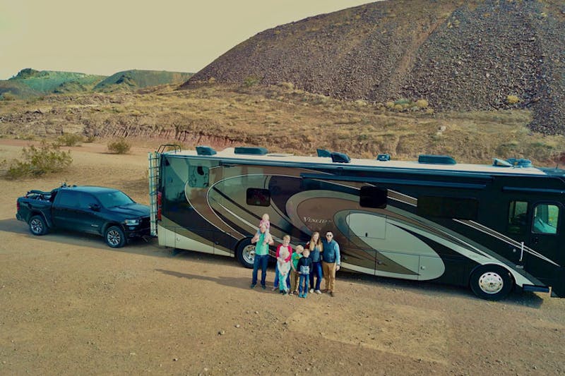5 Tips for Making and Keeping Friends on the Road