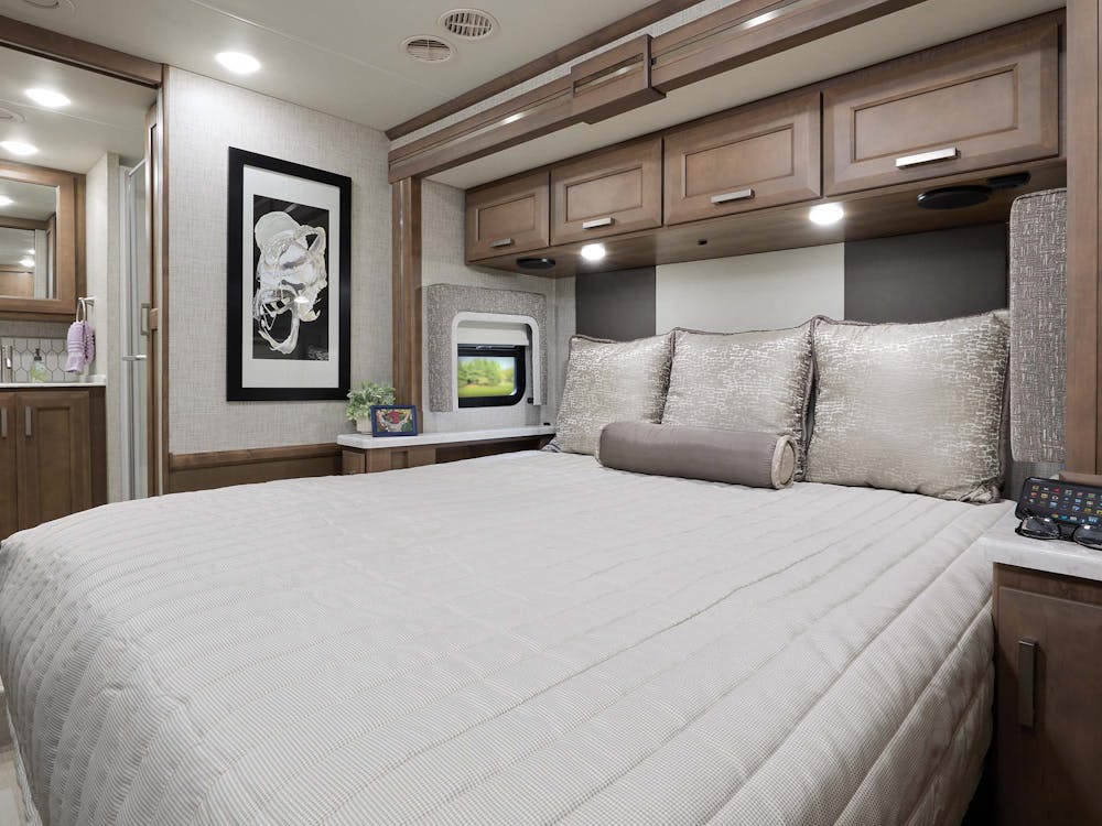 3901 Tilt-A-View Bed