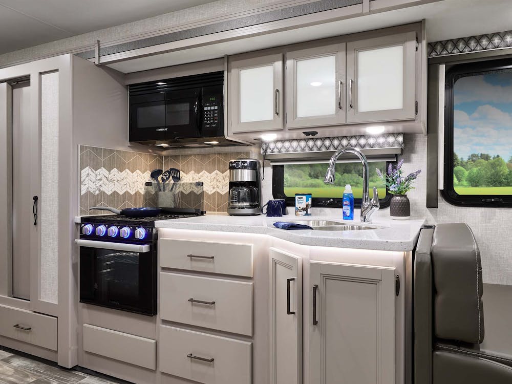 2022 Thor Hurricane Class A RV 34J Kitchen - Luxury Collection™ Charcoal Diamond