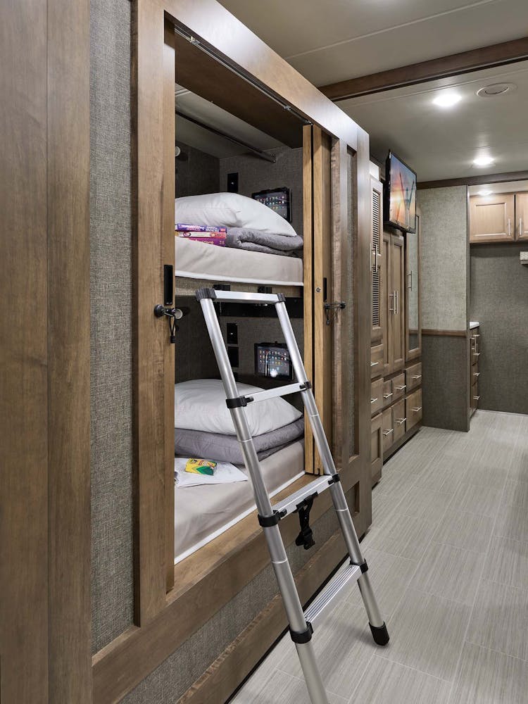 2022 Thor Challenger Class A RV 37DS Bunk Beds - Shoreline Sanibel Cabinetry