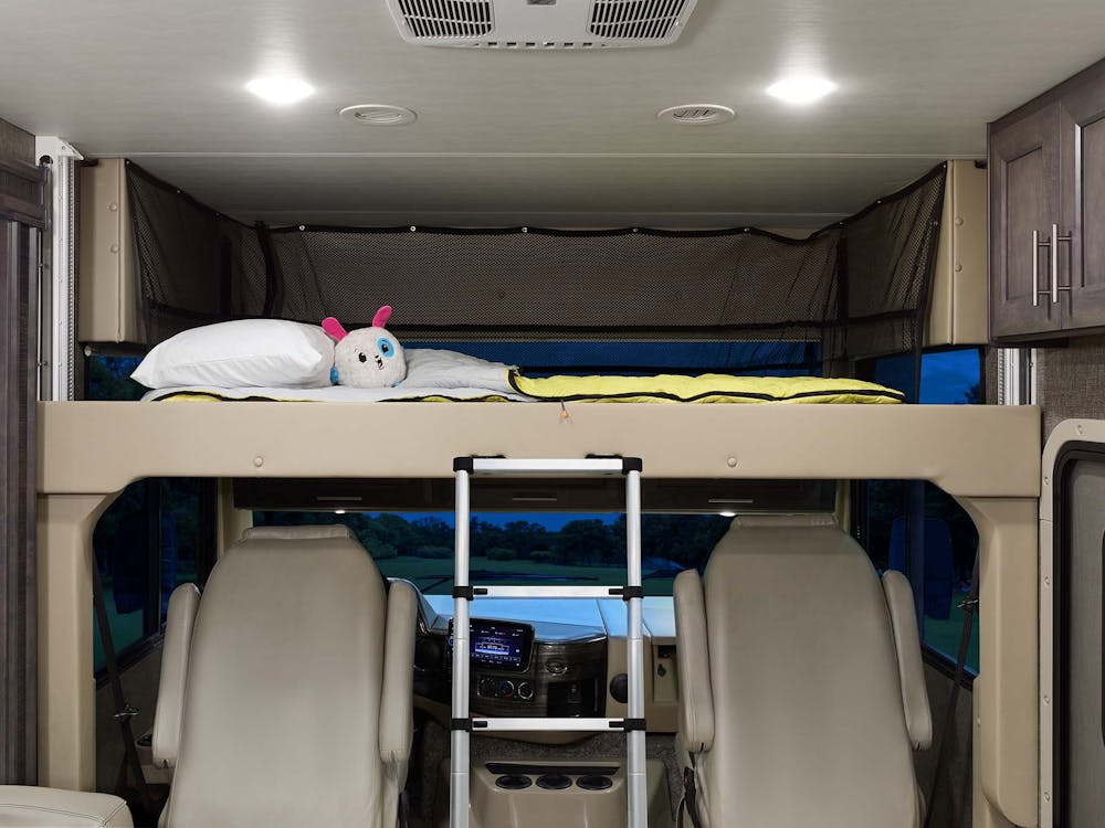2022 Thor Challenger Class A RV 35MQ Overhead Bunk - Nightbreeze Regatta Cabinetry