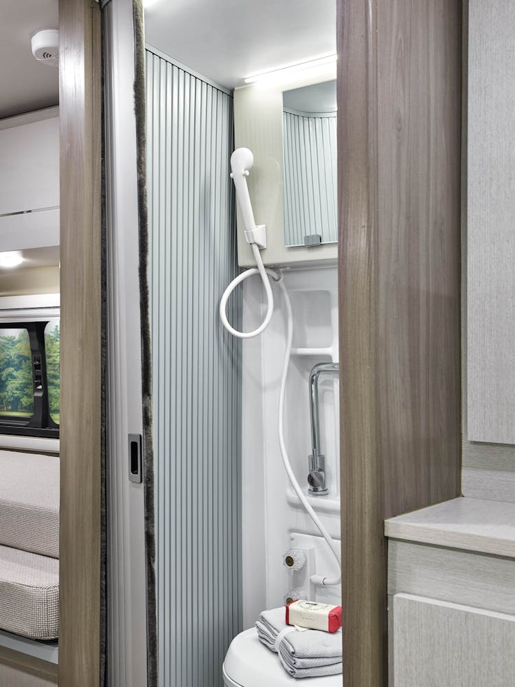2021 Thor Tellaro Class B RV 20A Bathroom - Crisp Linen Modern White Cabinetry