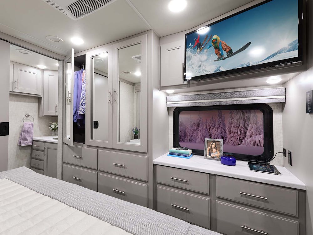 2022 Thor Inception Mega C Diesel RV Half 38MX Wardrobe - Melrose Stone Decor Shell Grey Cabinetry