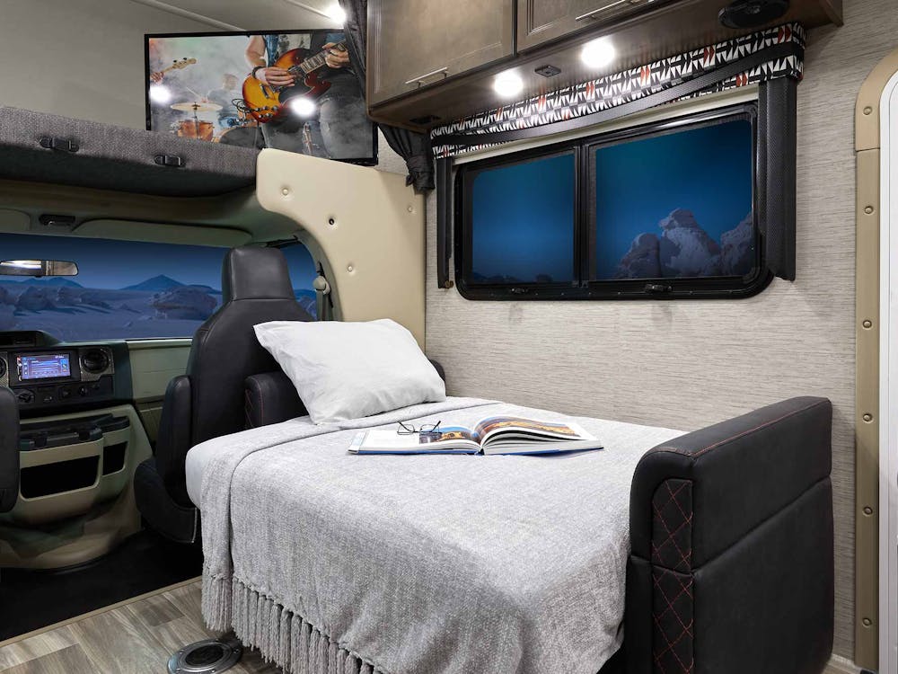 2022 Thor Outlaw Class C Toy Hauler RV 29J Jack Knife Sofa Bed - Road House Carolina Cherry Cabinetry