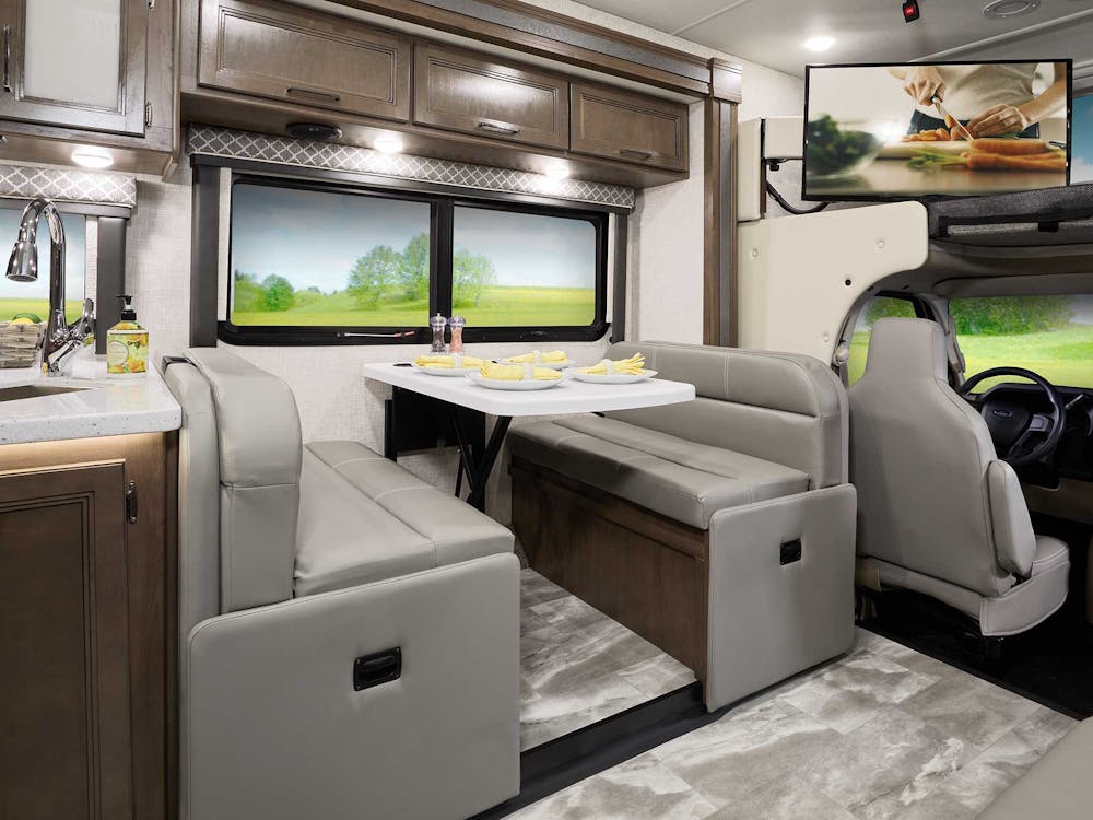 2022 Thor Quantum Class C RV LF31 Dream Dinette® - Cloud Nine Carolina Cherry Cabinetry