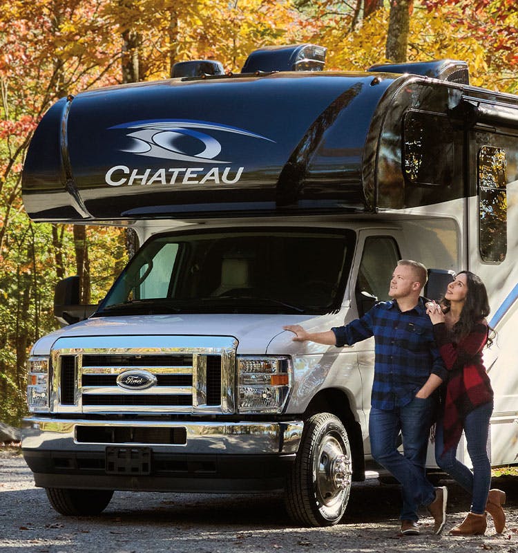 2022 Thor Chateau Class C RV Lifestyle photo tennesssee photo shoot couple outdoors slider