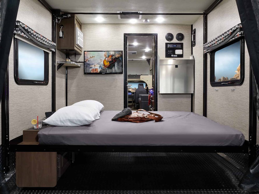 2022 Thor Outlaw Class C Toy Hauler RV 29J Drop Down Bed Bunk - Road House Carolina Cherry Cabinetry
