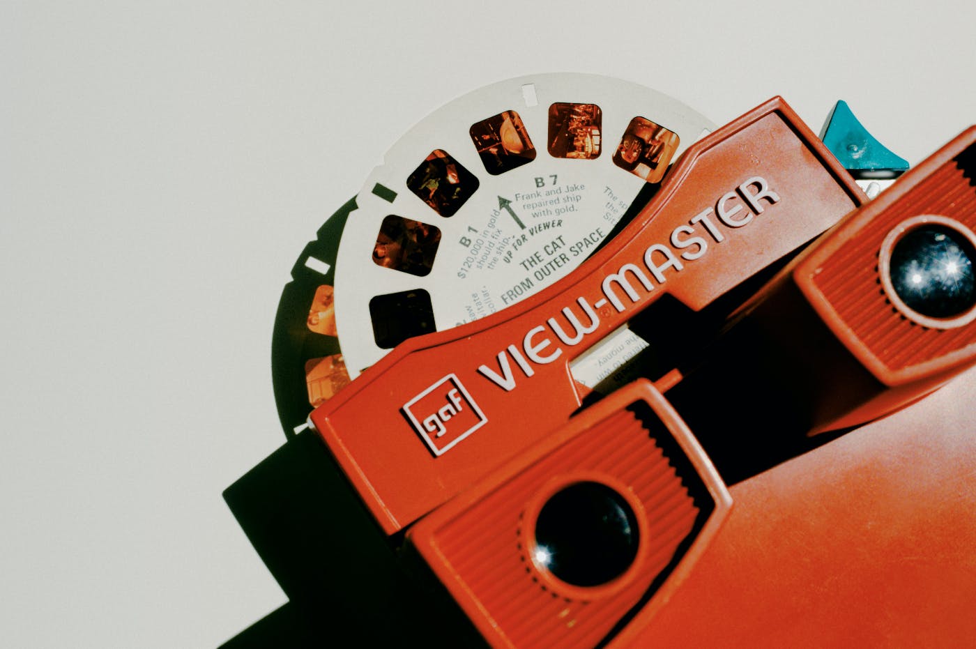A red view-master.