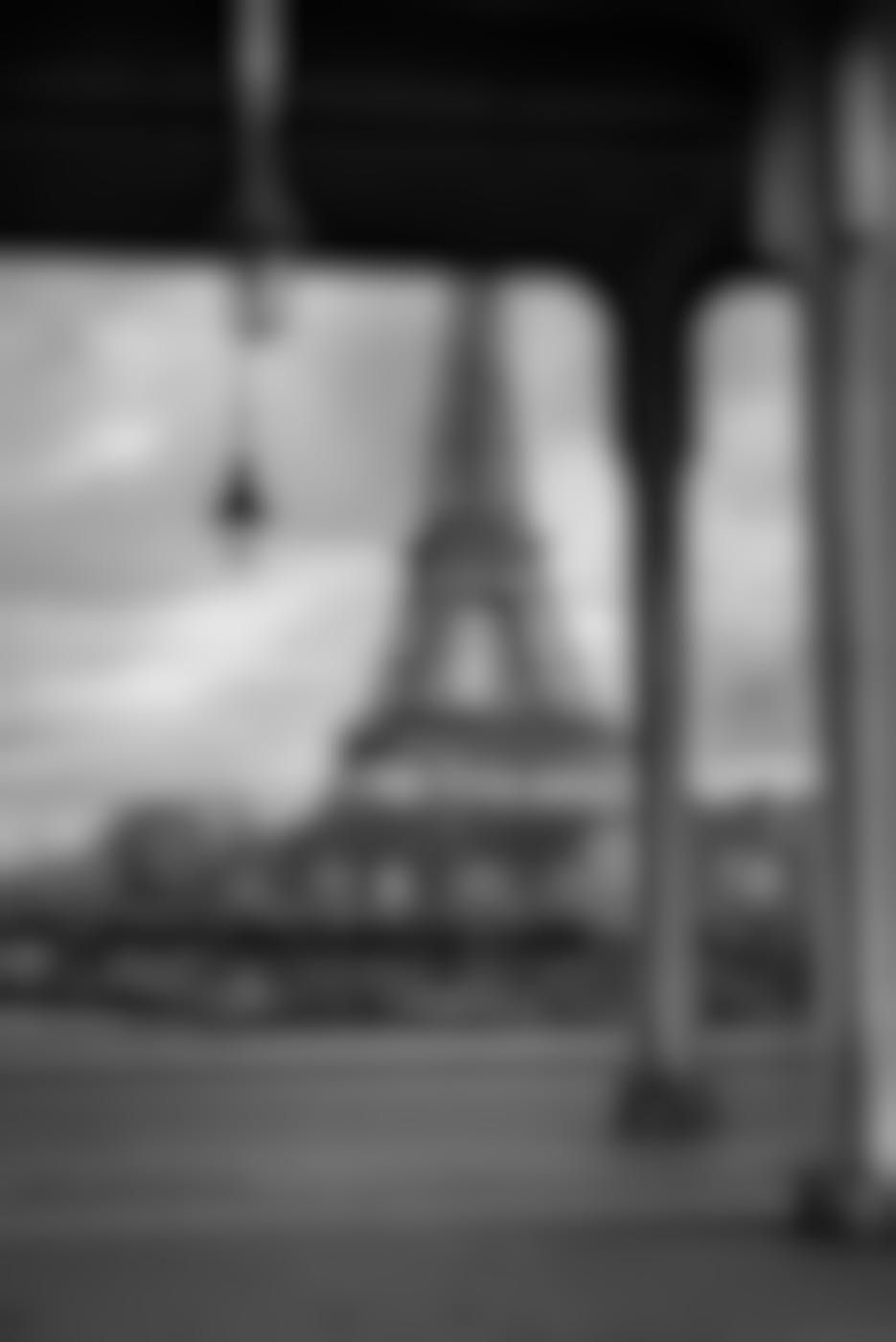  grey scale image of the Eiffel Tower