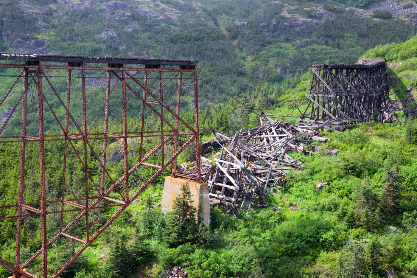 A collapsed tarin bridge