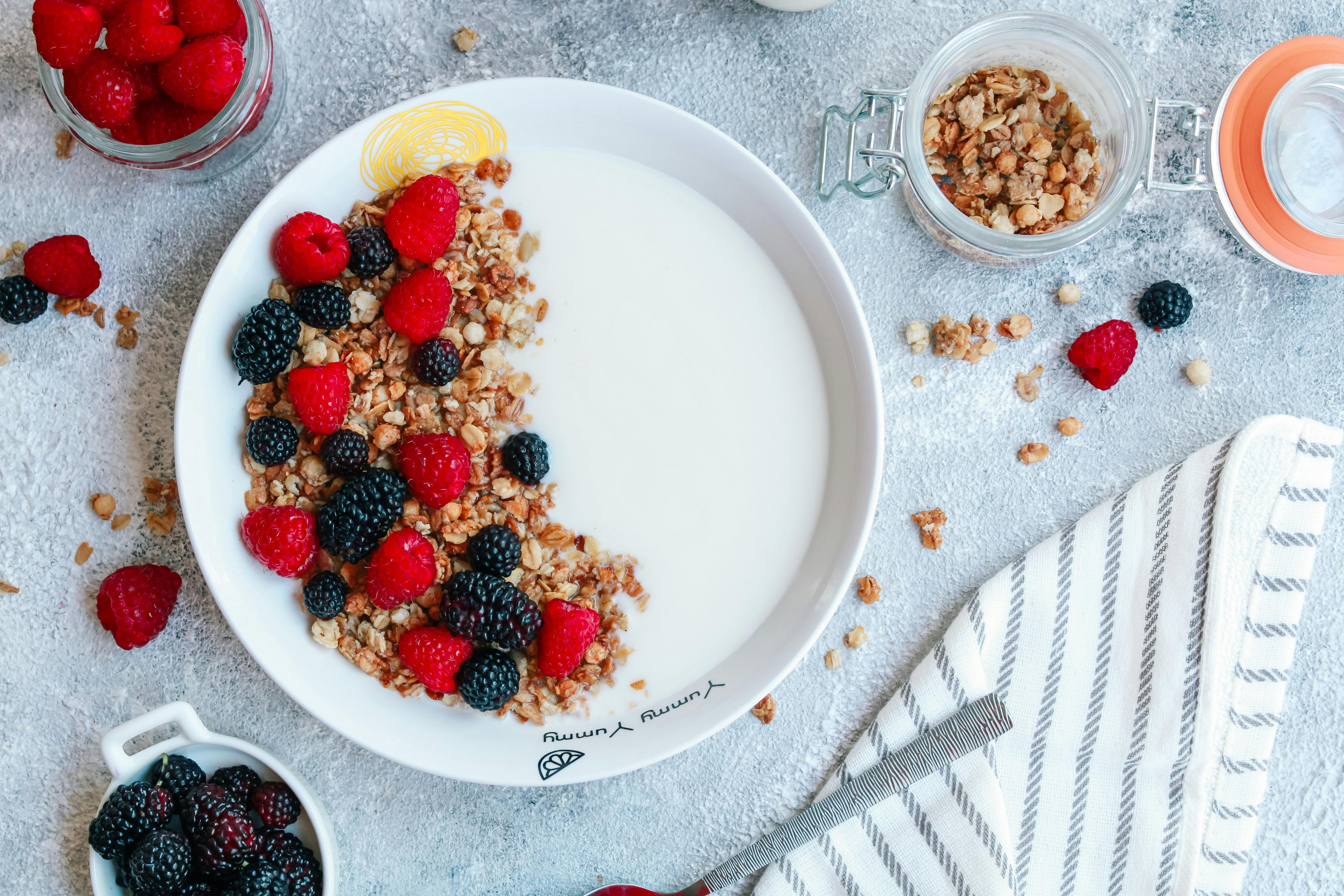 Wholegrain cereal and fruit yoghurt bowl