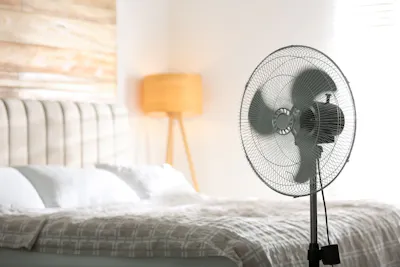 Fan in bedroom menopause hot flashes