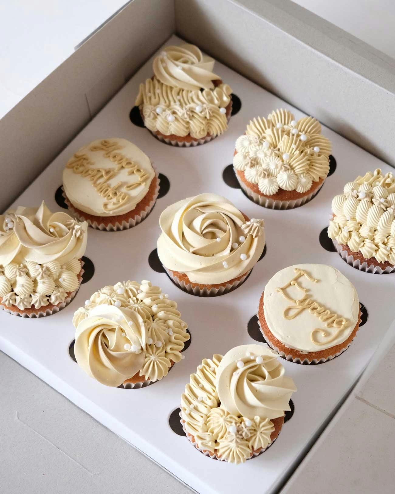 beautiful delicious custom made cupcakes