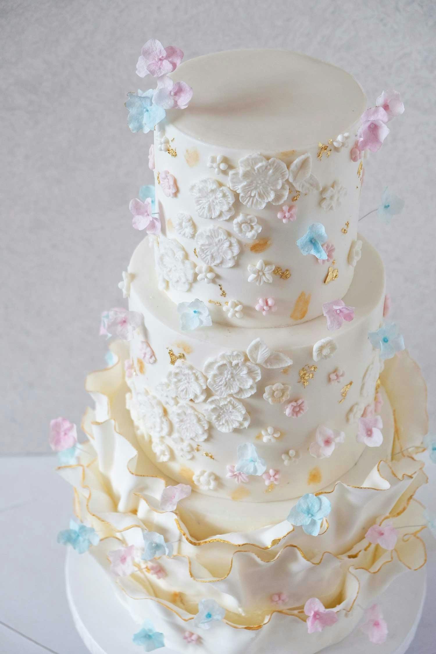 beautiful wedding cakes in bali