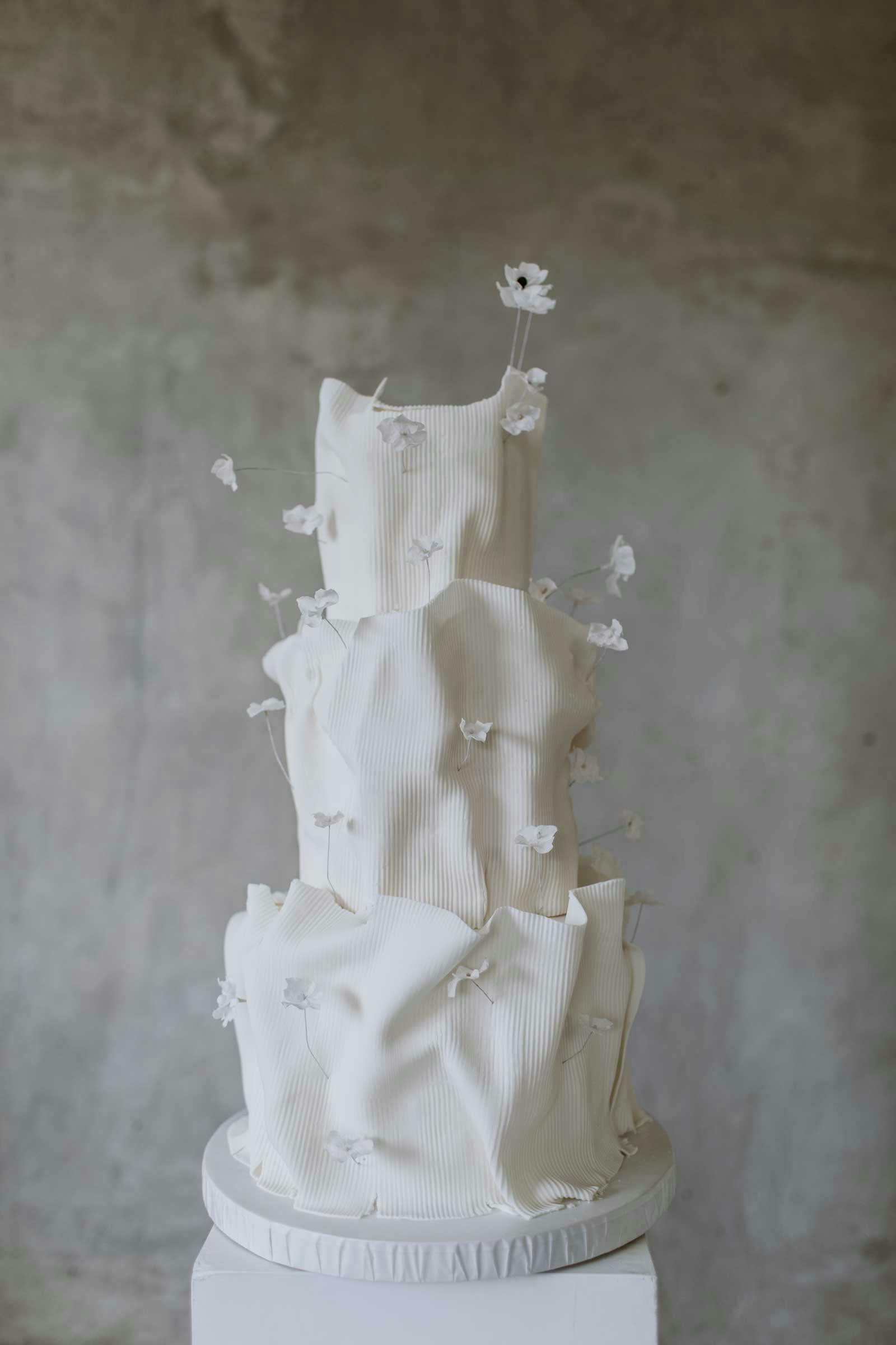 beautiful wedding cakes in bali