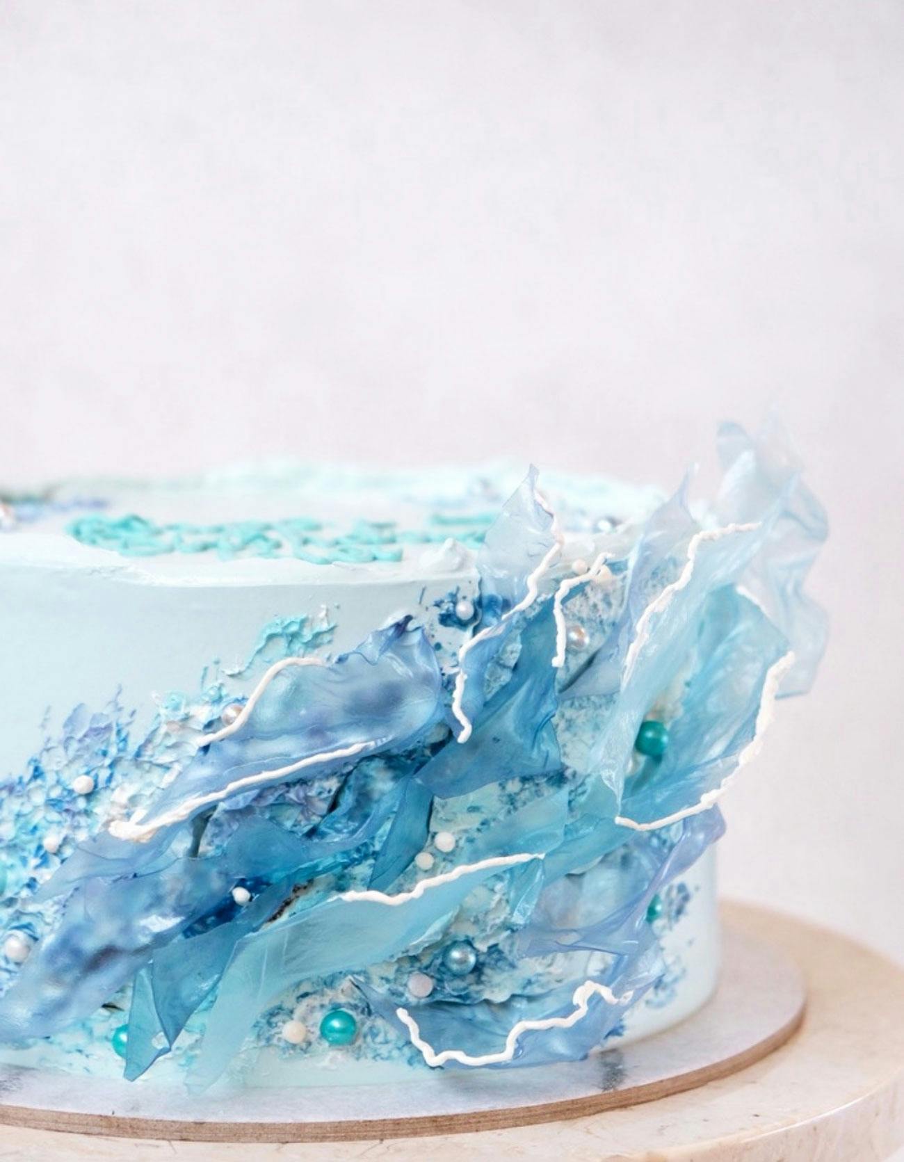 beautiful contemporary cake design