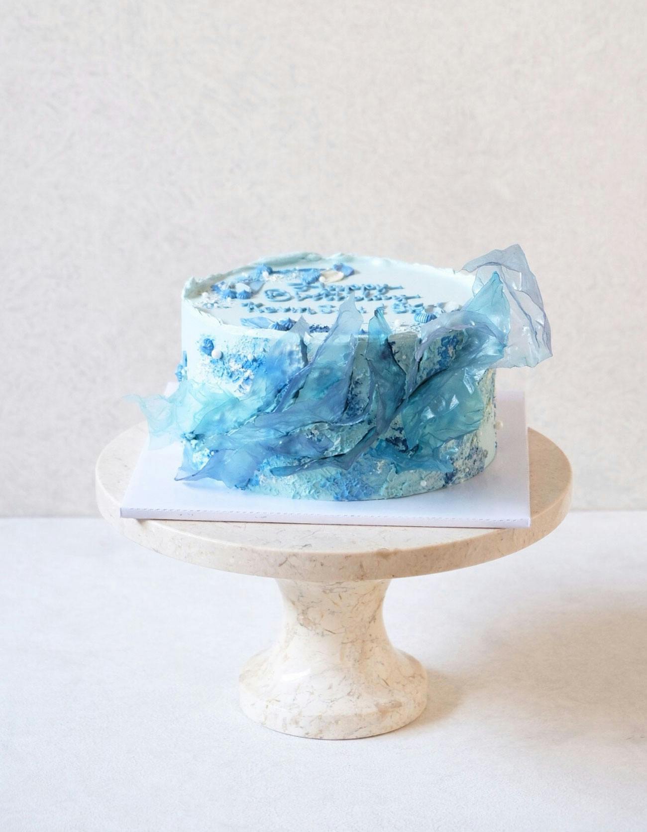beautiful contemporary cake design