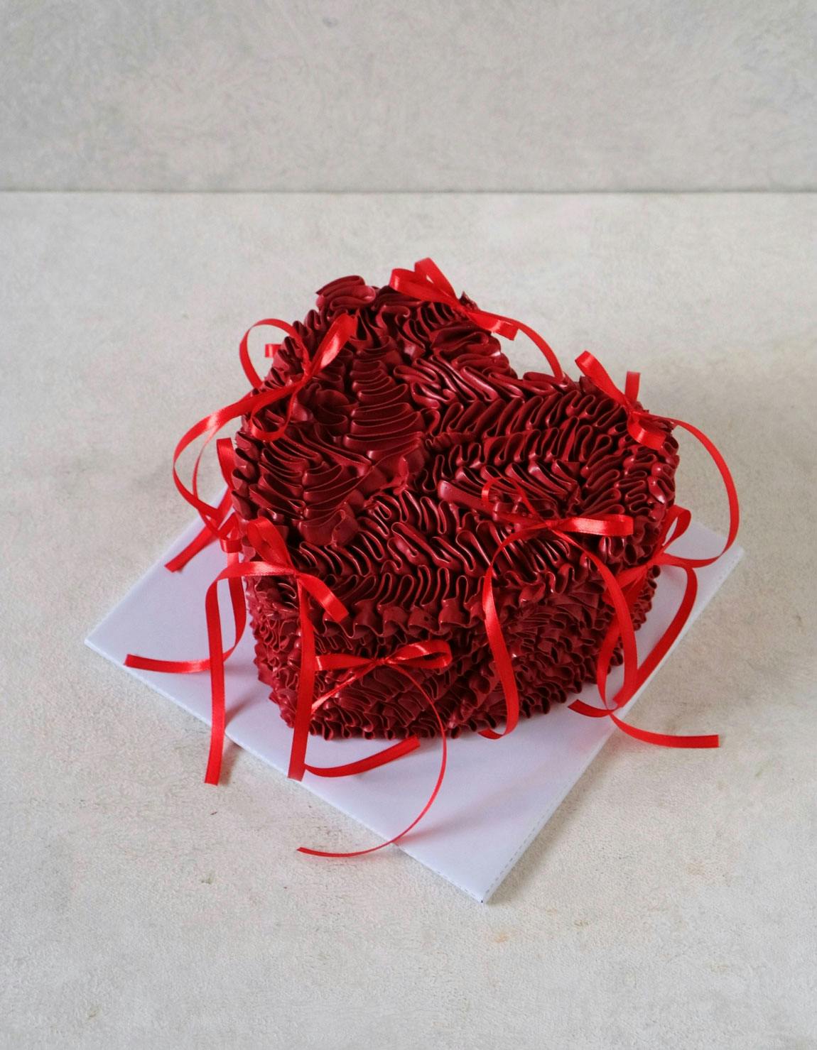 beautiful red, heart shaped cake design