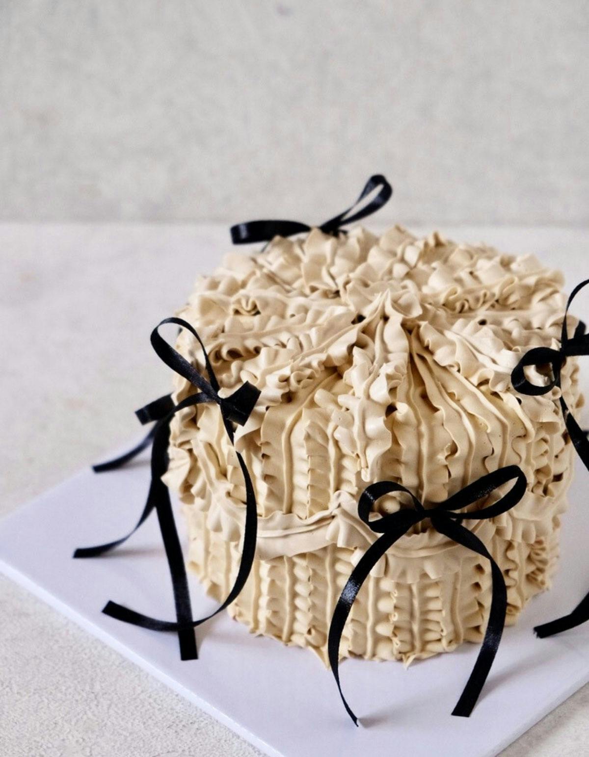 beautiful beige cake design
