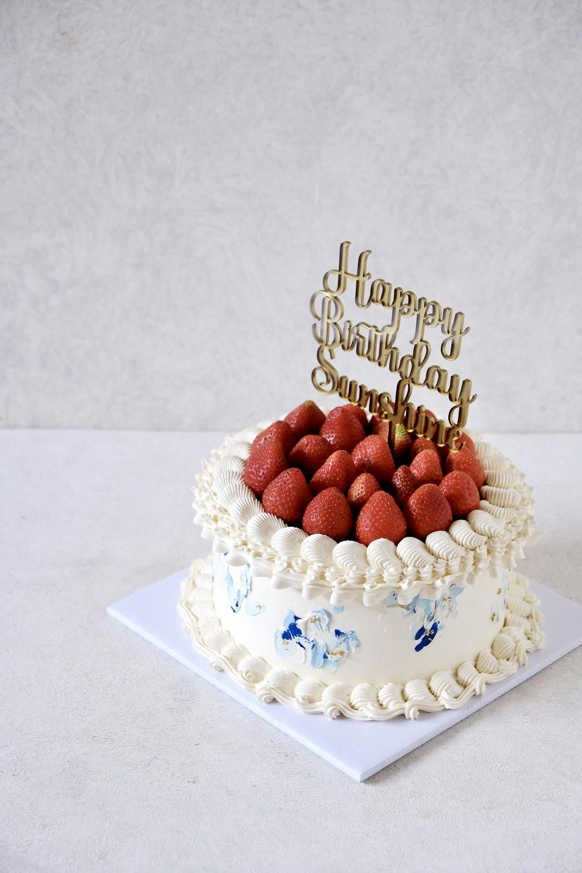 fresh strawberry cake