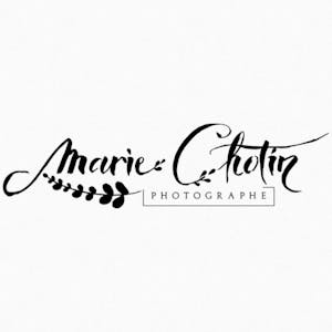 logo Marie chotin photographe noir