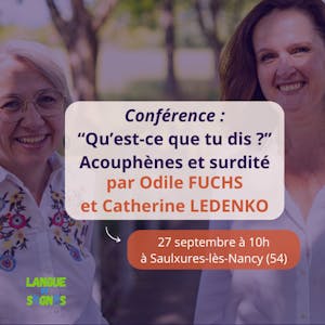 deux femmes souriantes 