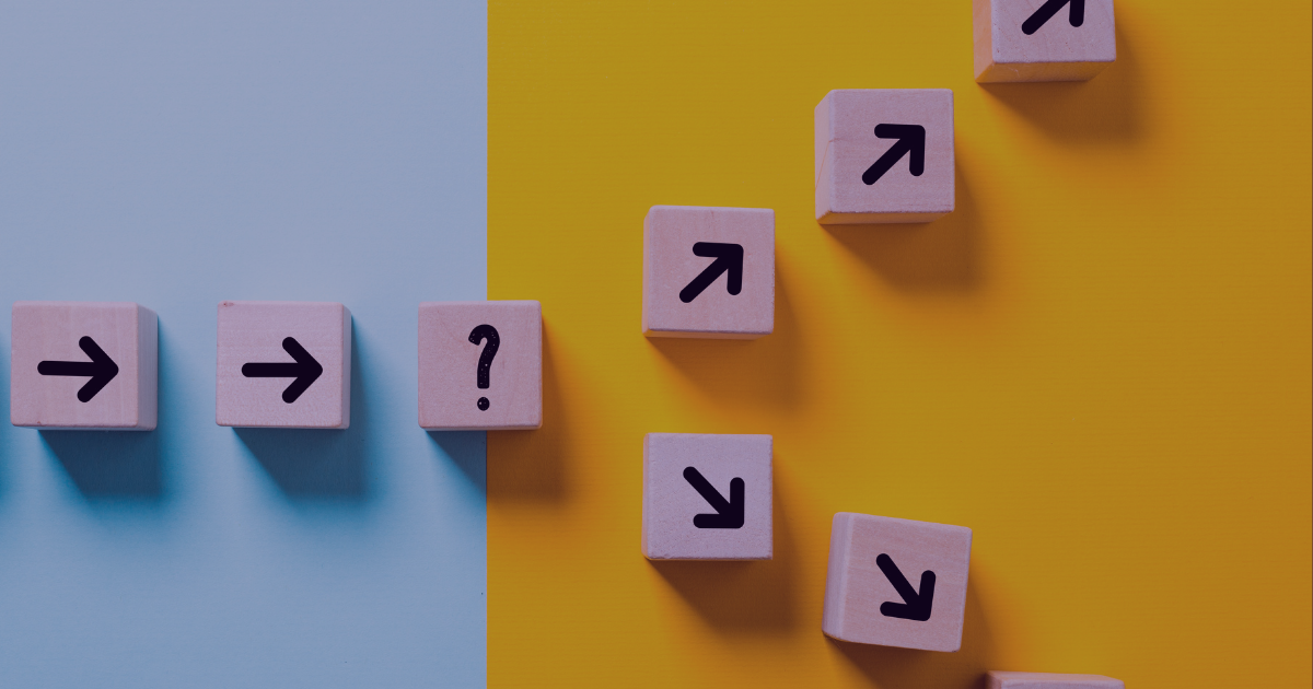 visuel orientation flèches bleu vers jaune