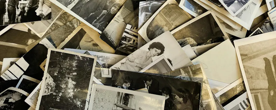 photographies souvenirs inconnus constellations familiales , systémiques et d’organisations gondreville Claire Ibnou-Jabal