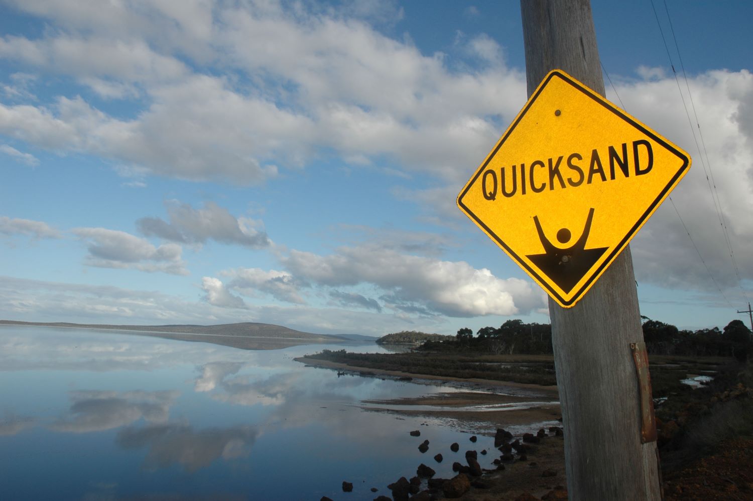 what to do if stuck in quicksand