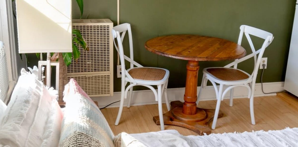Rustic green bedroom wall